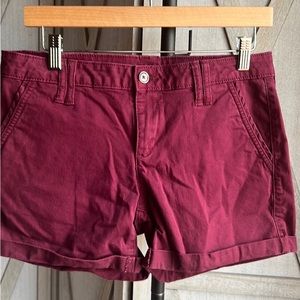 Arizona Jean Company, zip fly, button up cuffed shorts, burgundy/maroon, size 9